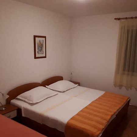 Apartament Pavlinovic Jure Makarska Zewnętrze zdjęcie